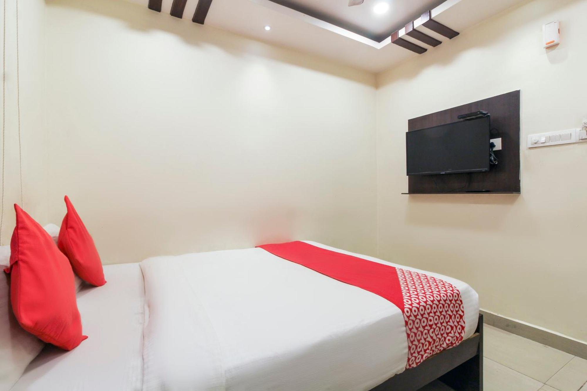 Hotel O Sri Harsha Residency Near Jntu Metro Хайдарабад Экстерьер фото