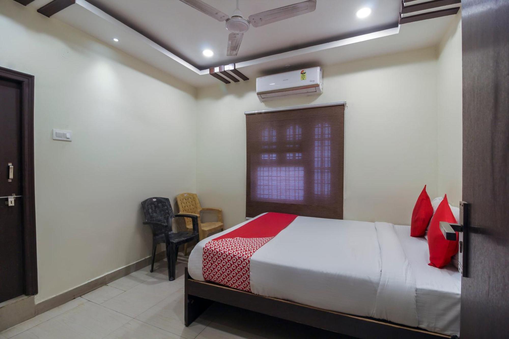 Hotel O Sri Harsha Residency Near Jntu Metro Хайдарабад Экстерьер фото