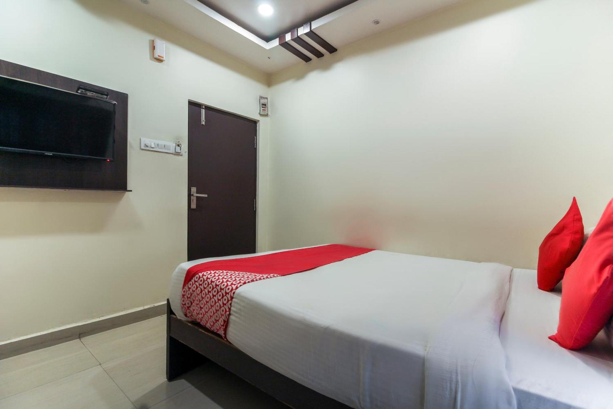 Hotel O Sri Harsha Residency Near Jntu Metro Хайдарабад Экстерьер фото