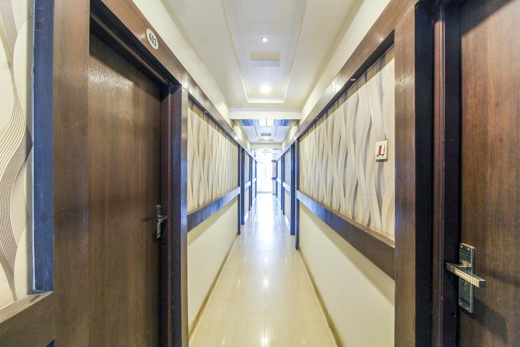 Hotel O Sri Harsha Residency Near Jntu Metro Хайдарабад Экстерьер фото