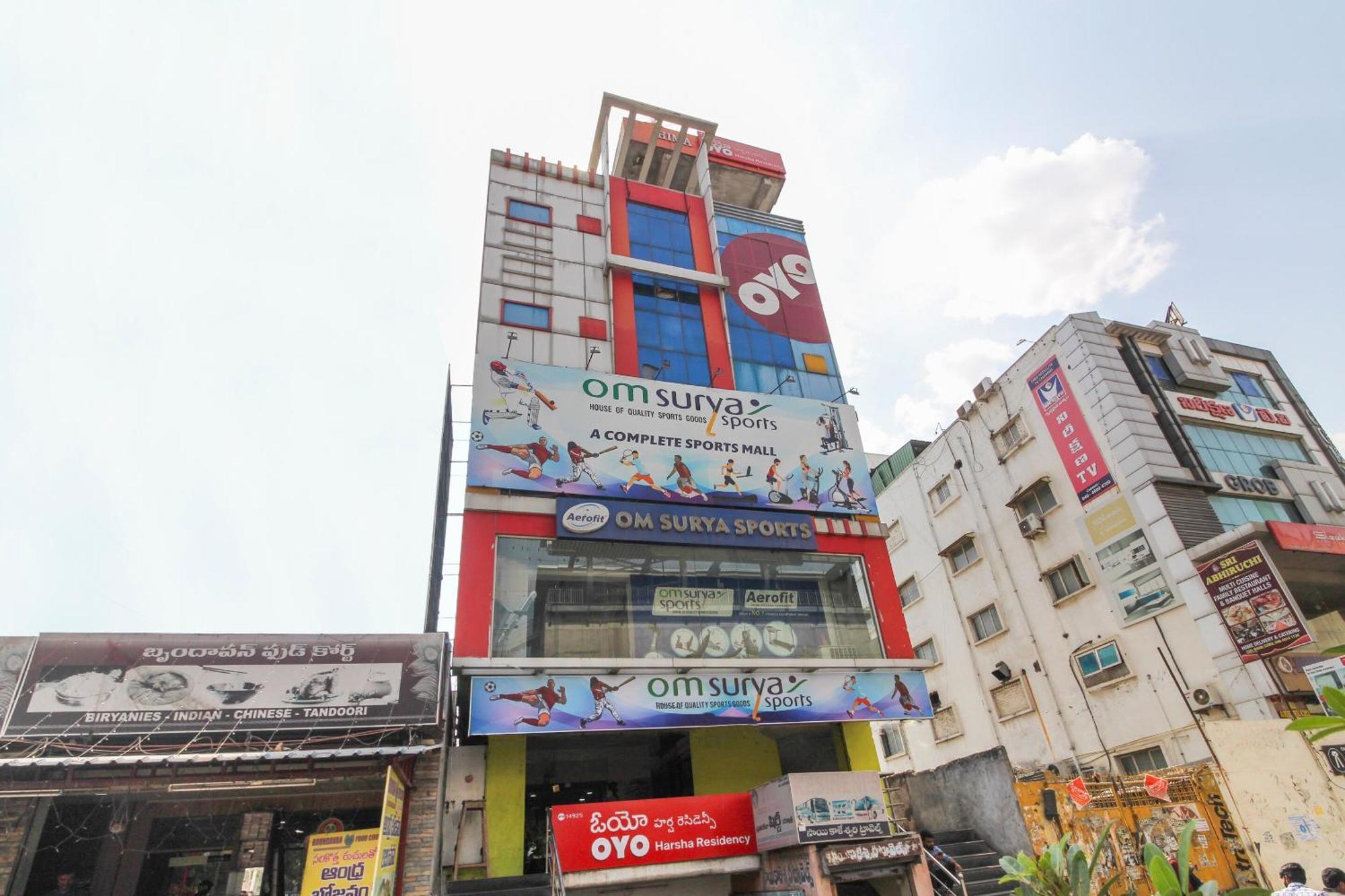 Hotel O Sri Harsha Residency Near Jntu Metro Хайдарабад Экстерьер фото