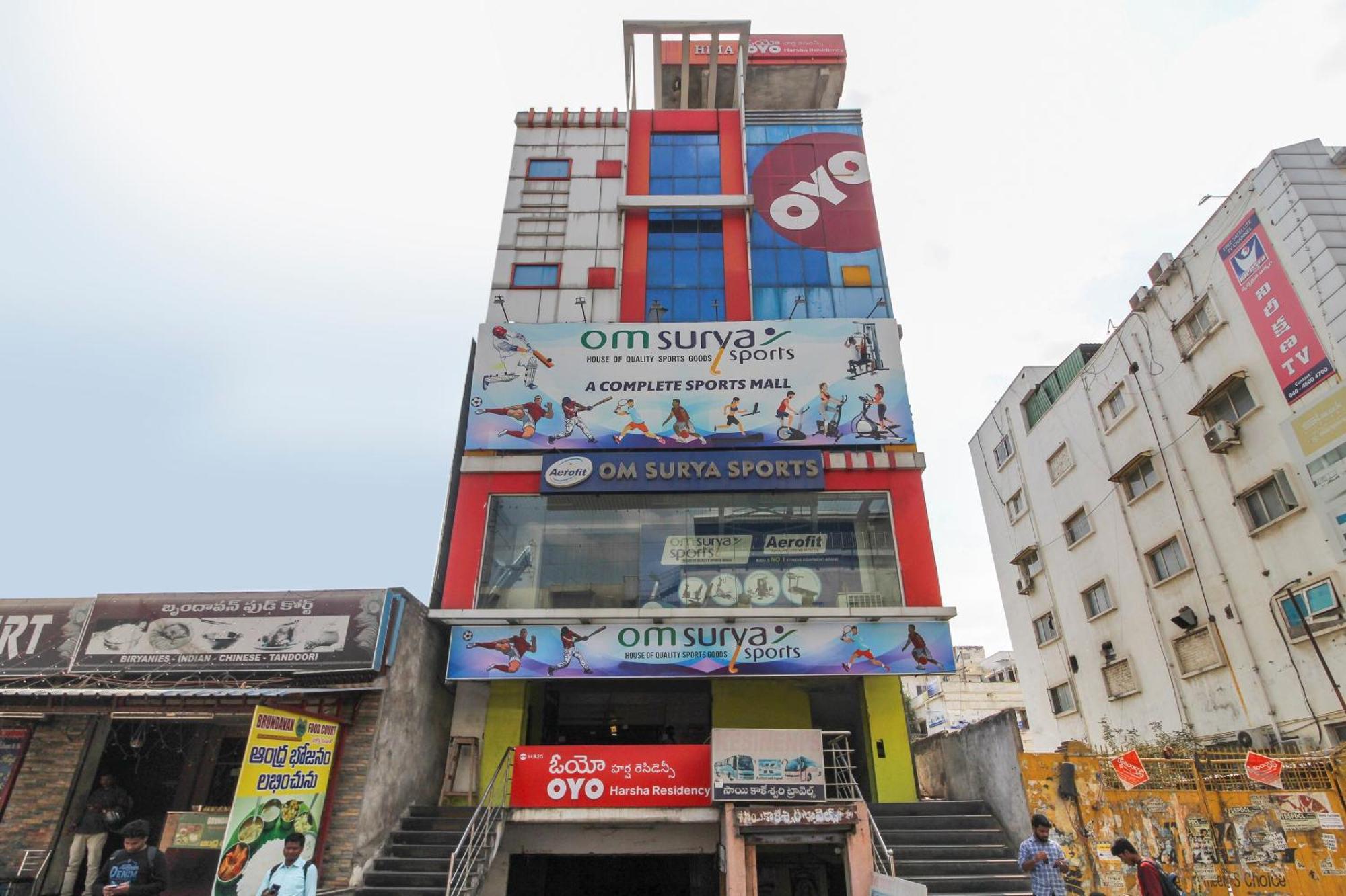 Hotel O Sri Harsha Residency Near Jntu Metro Хайдарабад Экстерьер фото